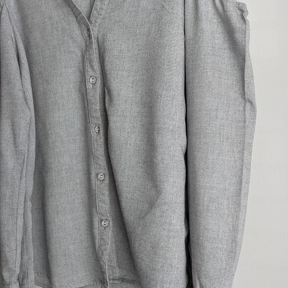 Skies are Blue Gray Cold Shoulder Button Down Top - Picture 11 of 13